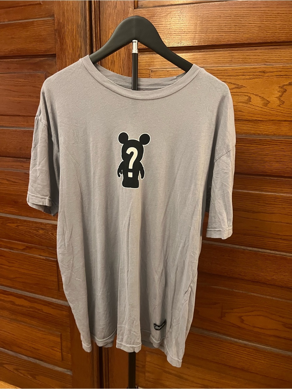 Disney Vinylmation “I’m the chaser” Rare WDW T-Shirt